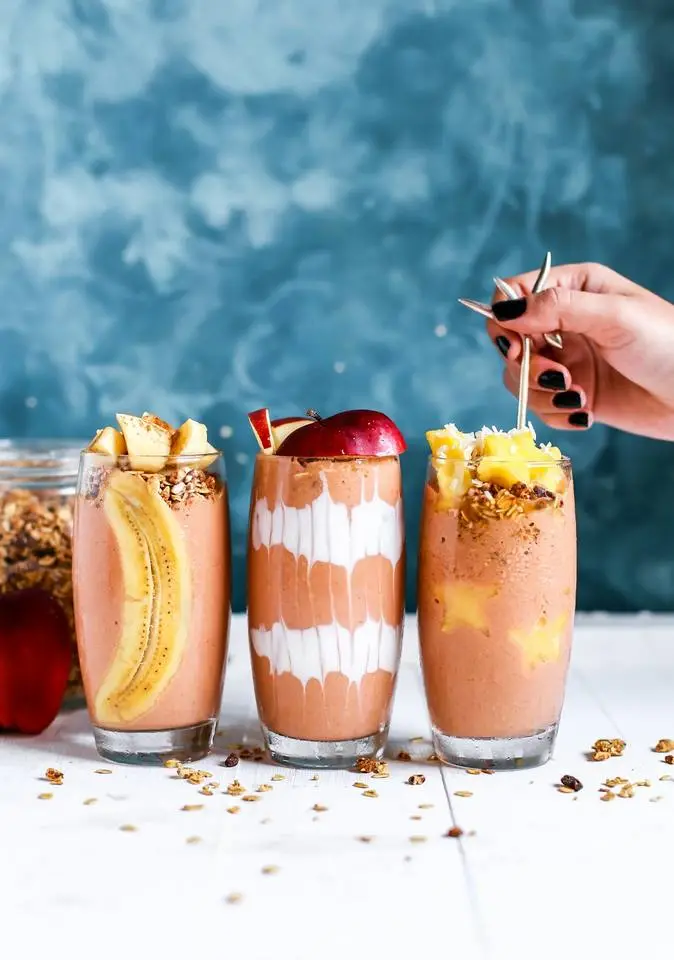 Illustrative free stock food photo for Minute Maid Lemonade (Medium) (not official brand photography)